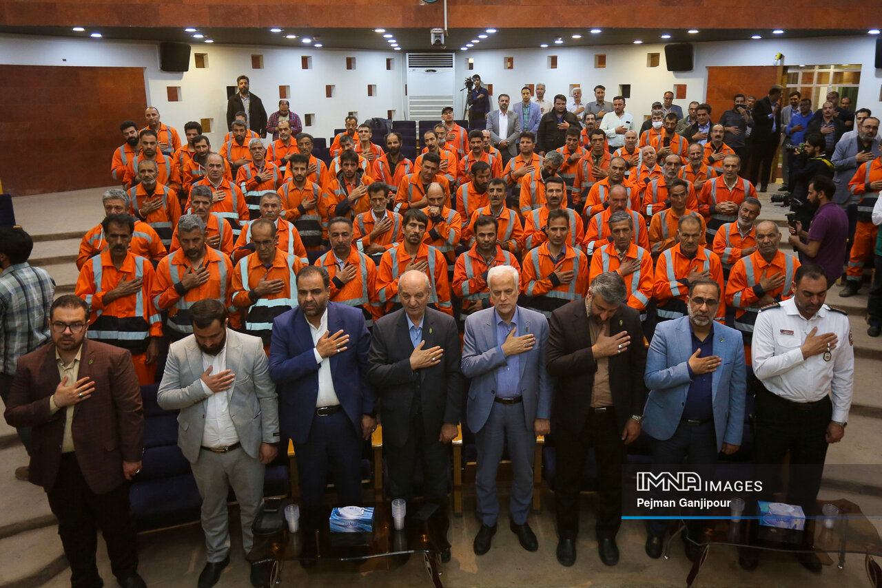 پاکبانان منطقه ۳ شهرداری اصفهان تقدیر شدند