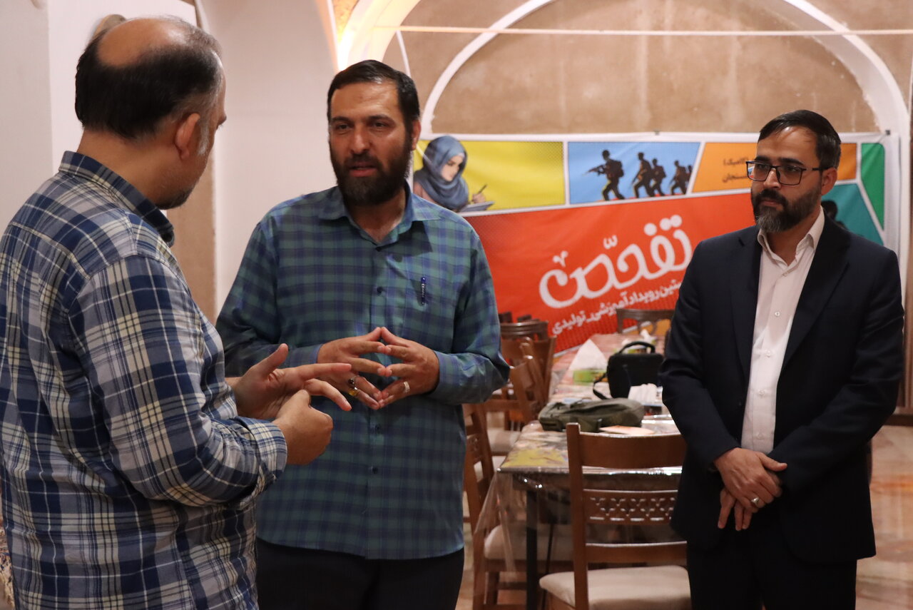 کرمان چراغ نخستین رویداد داستان مصور را روشن کرد