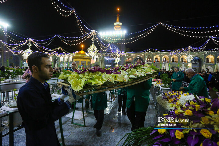 گل آرایی حرم مطهر امام رضا(ع)