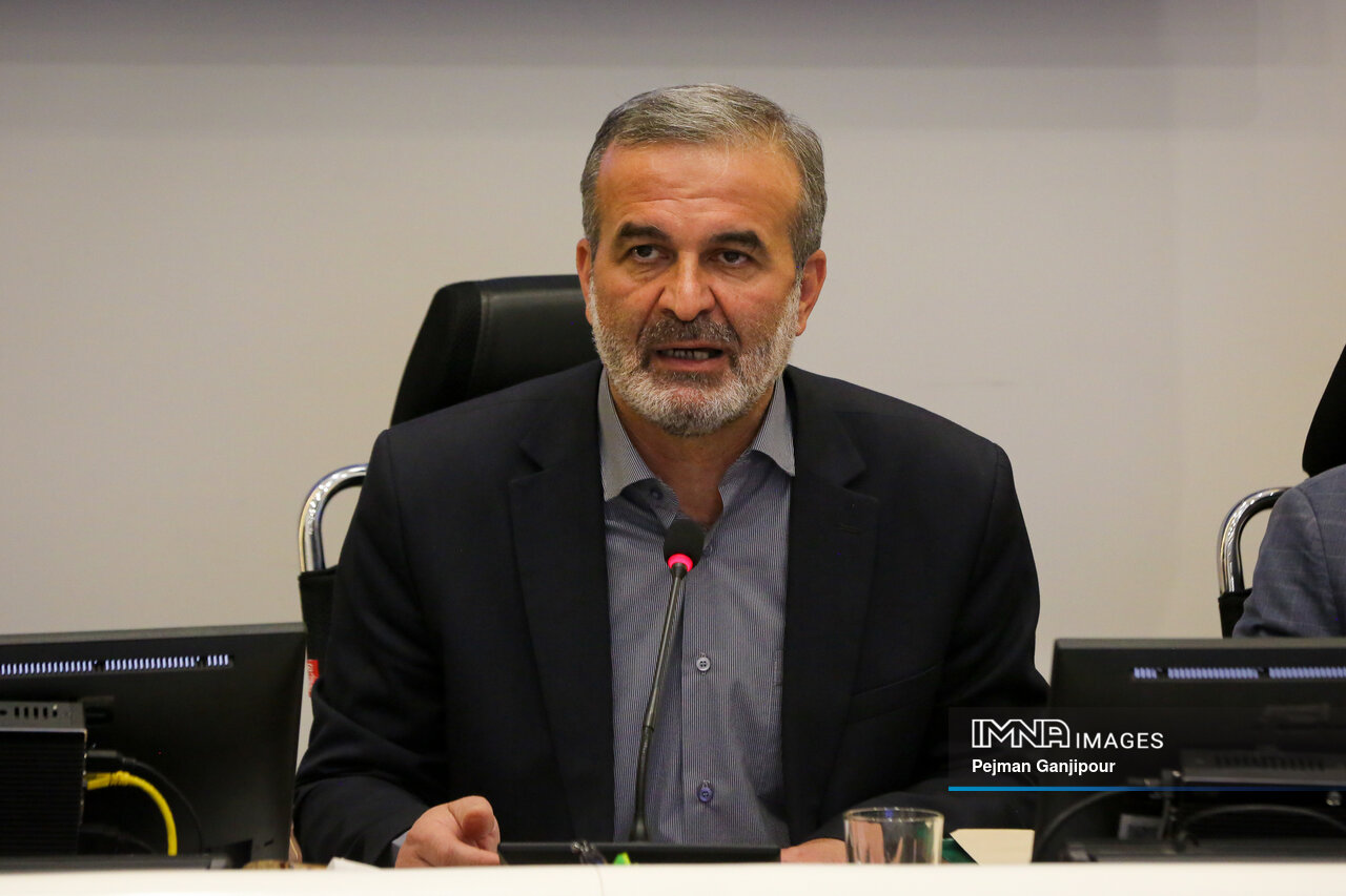 تقدیر از آتشنشانان در صحن علنی شورای شهر اصفهان