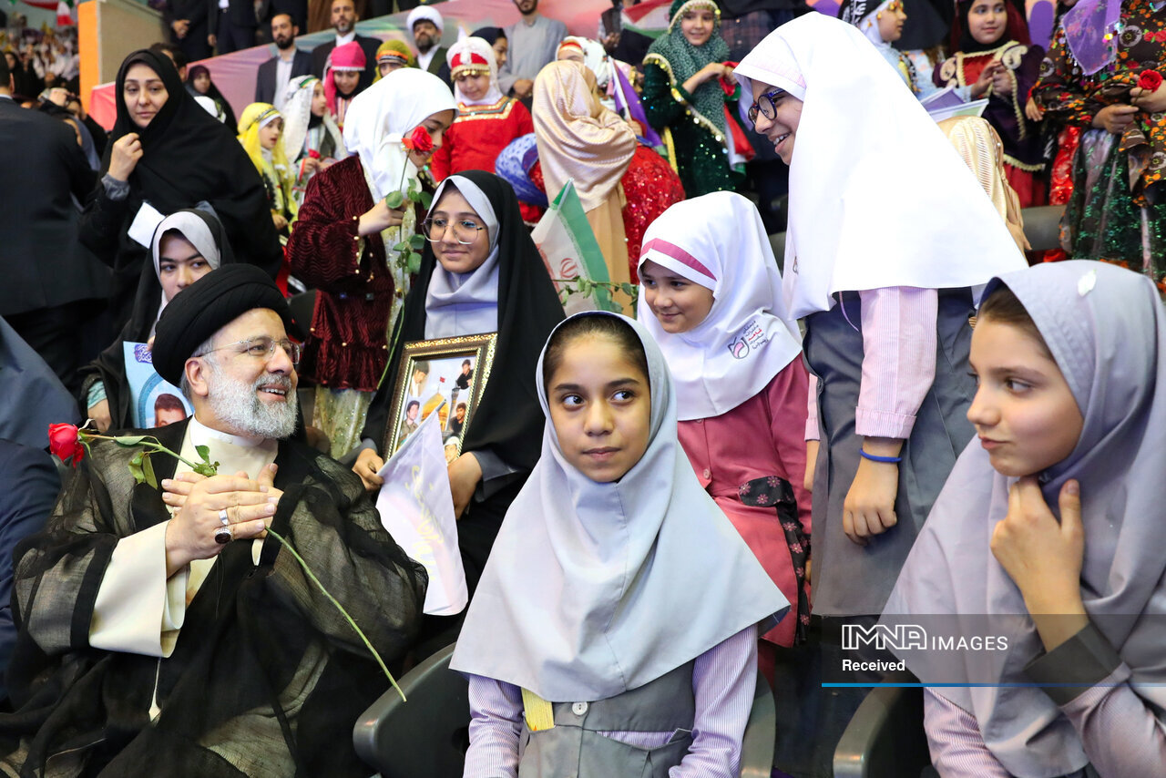 هدیه ۷٠٠٠ فضای آموزشی و پرورشی شهید خدمت در خاطر  دانش‌آموزان ایران ماندگار است
