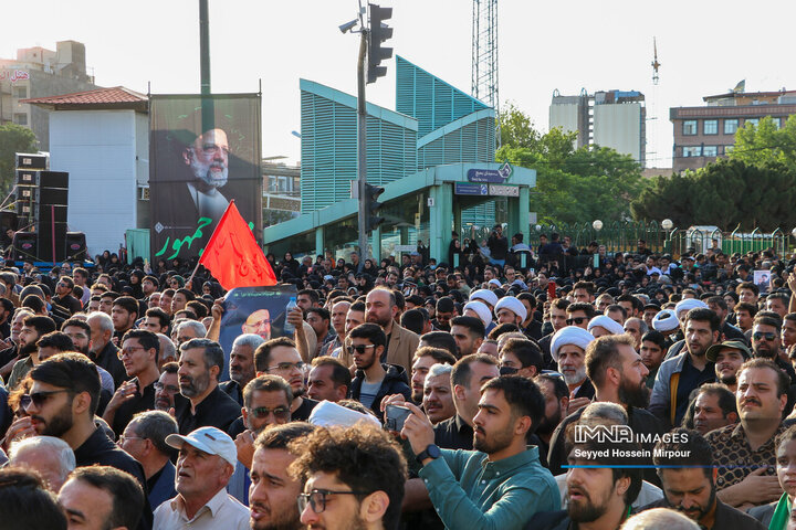 Solemn Funeral Ceremony Held in Tabriz for Martyred Iranian President and Foreign Minister