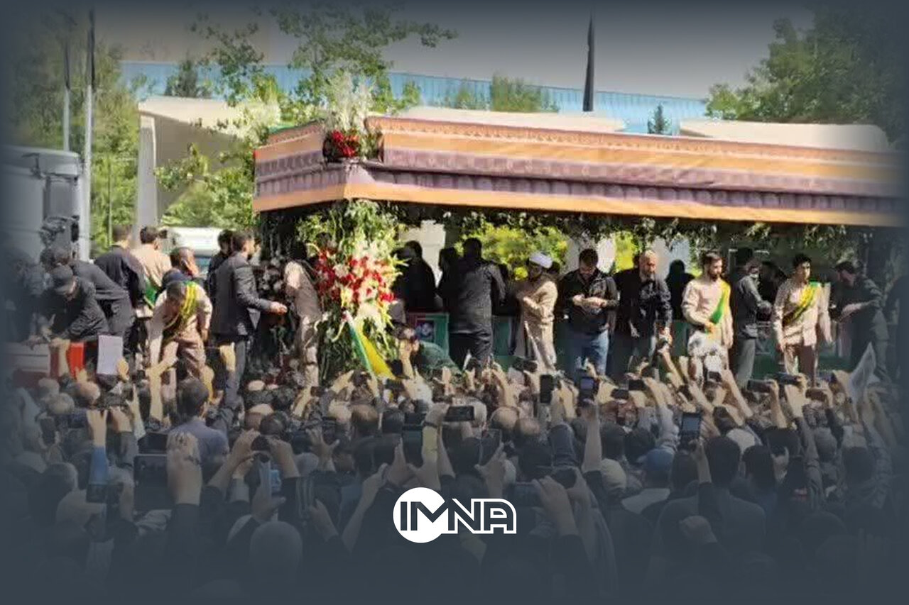 فیلم| جزئیات مراسم تشییع امام‌جمعه محبوب آذربایجان شرقی در تبریز