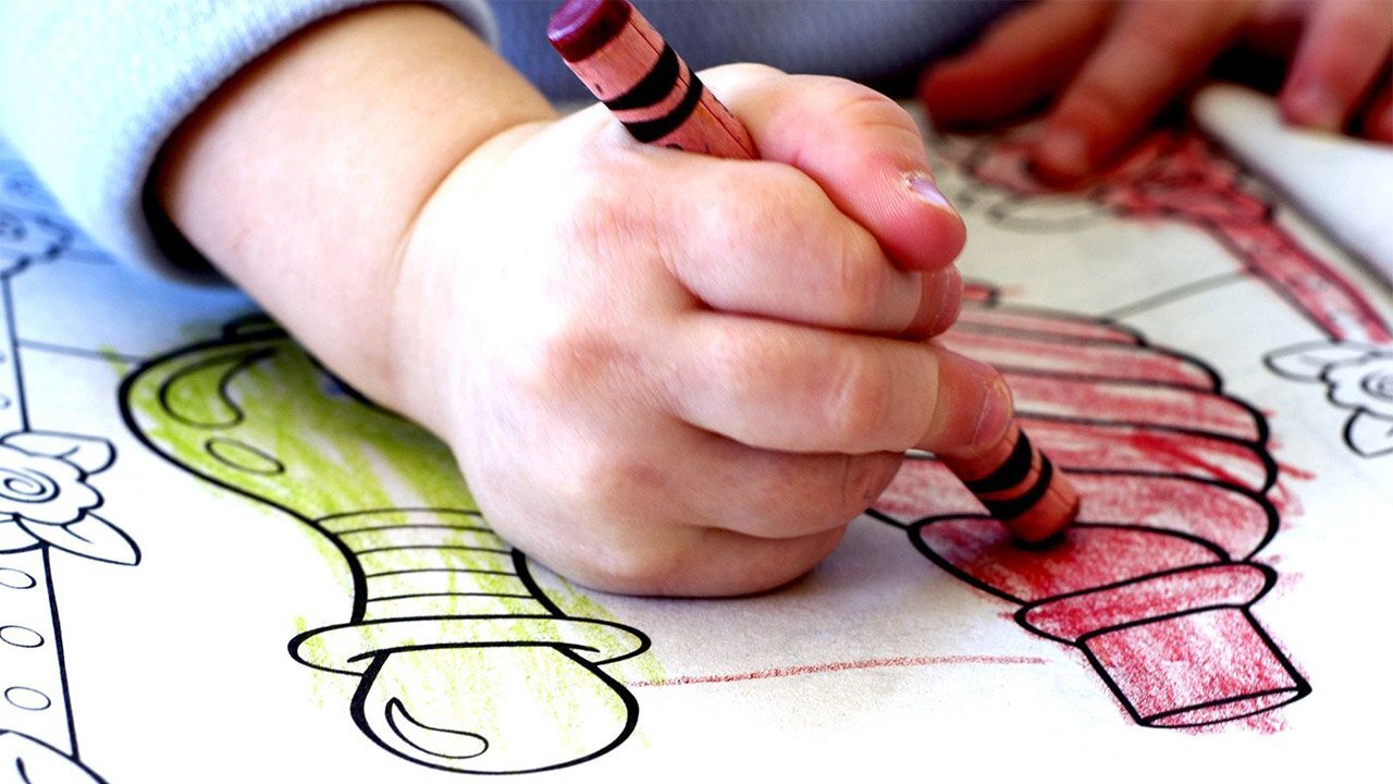 پرورش خلاقیت و تقویت ذهن کودک با کتاب های رنگ آمیزی