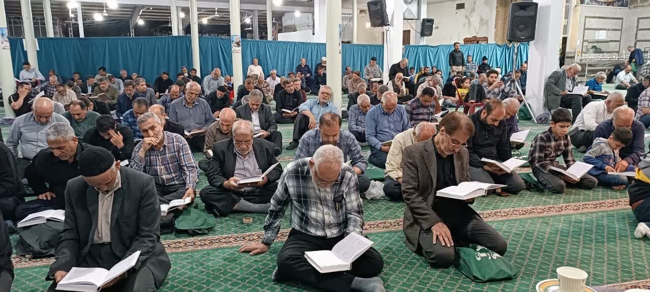 برگزاری ویژه برنامه‌های بزرگداشت شهدای خدمت در منطقه ۱۱ اصفهان