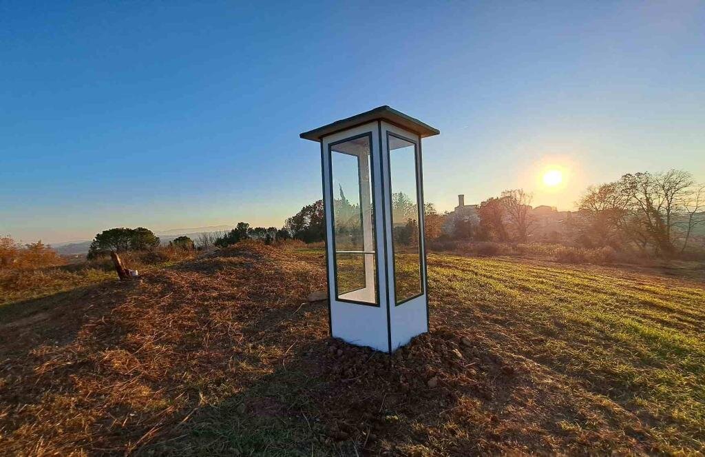 تلفن مردگان برای نخستین بار در اروپا راهاندازی شد