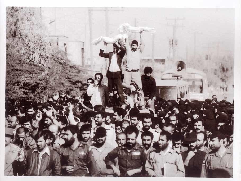 روایتِ ناتمام رسانه از جنگ نابرابرِ «آجر» و «موشک»