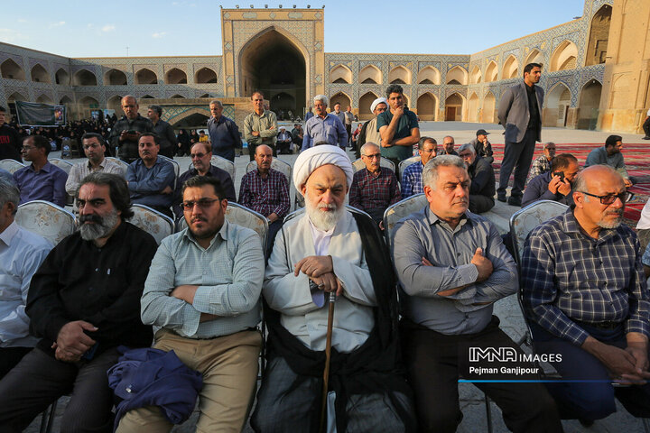 مراسم گرامیداشت شهدای خدمت در مسجد جامع اصفهان