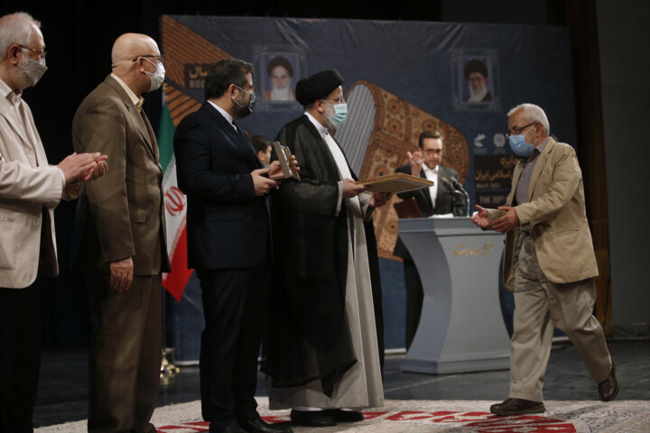 شهید جمهور برای حوزه کتاب و ادبیات چه کرد؟