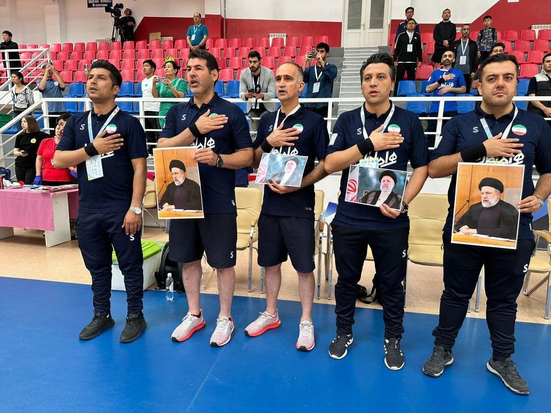 اهدای جام قهرمانی هاکی آسیا به روح رئیس‌جمهور شهید و همراهان