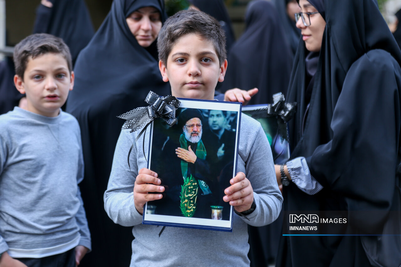 سوگ ایرانیان در شهادت رئیس‌جمهور - ۲