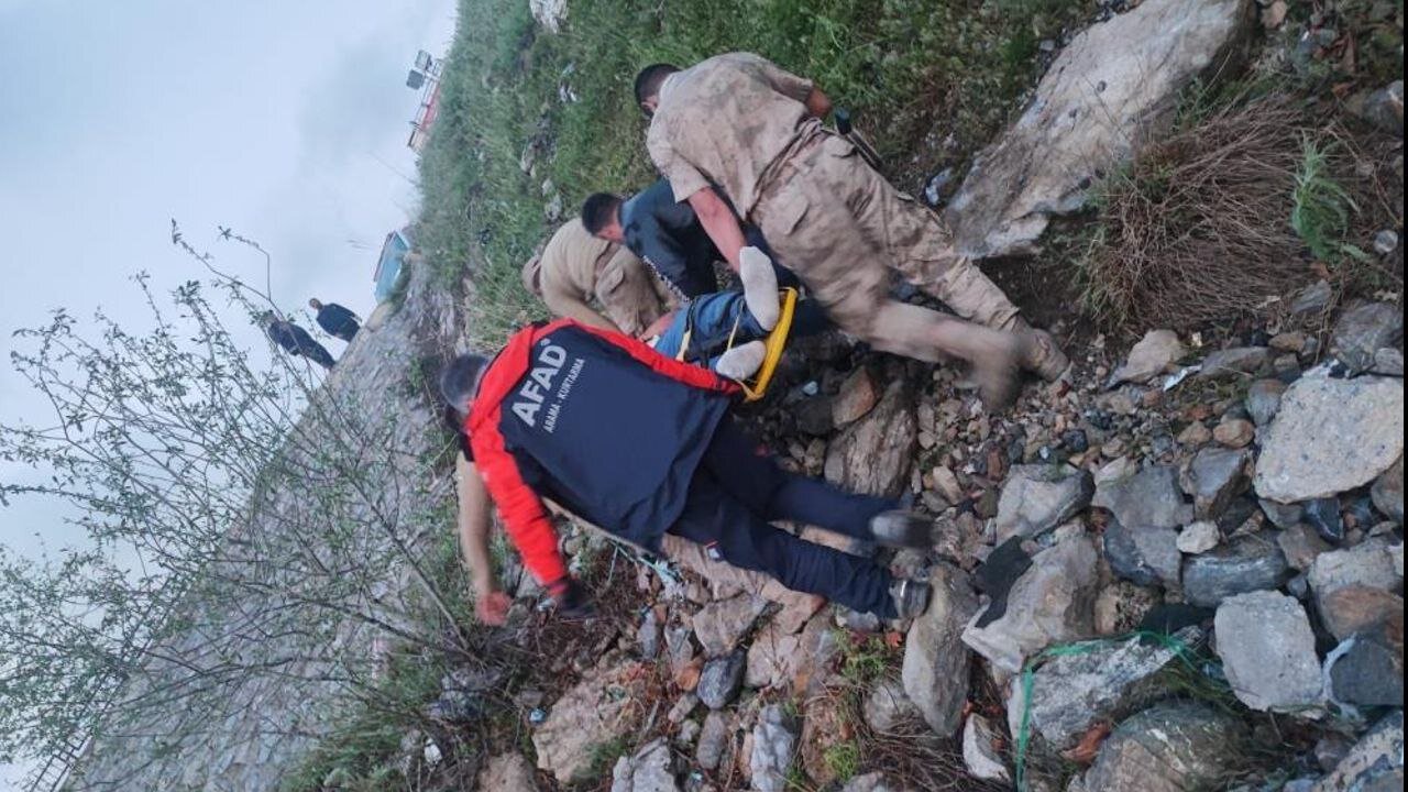 ۱۲ کشته و زخمی بر اثر واژگونی مینیبوس حامل کارگران ایرانی در ترکیه+عکس