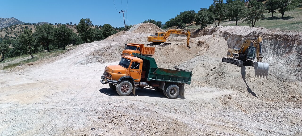 شرکت پخش فرآوردههای نفتی موظف به تأمین سوخت پروژههای عمرانی فعال در استان است