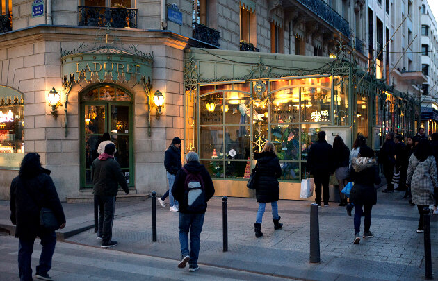 شانزلیزه دیگر برای پاریسیها جذاب نیست