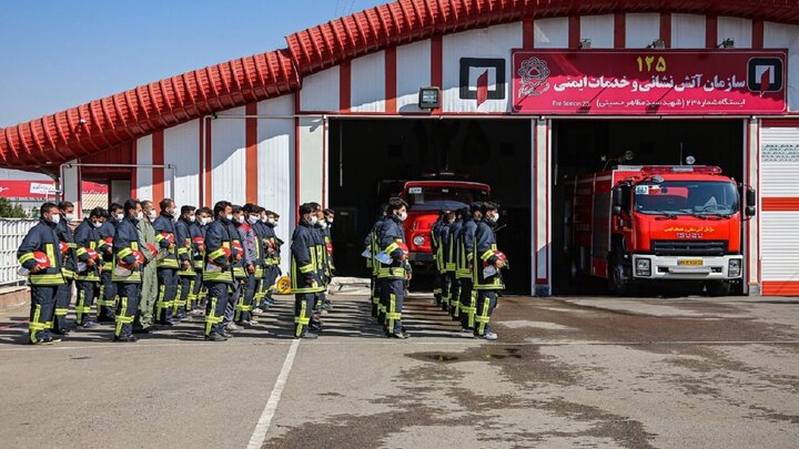 ستاد فرماندهی ۱۲۵ آتش‌نشانی کاشان، از مجهزترین مراکز کنترل حوادث آتش‌نشانی استان