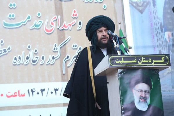 وجود شهید آیتالله رئیسی برای خدمت به محرومان میتپید