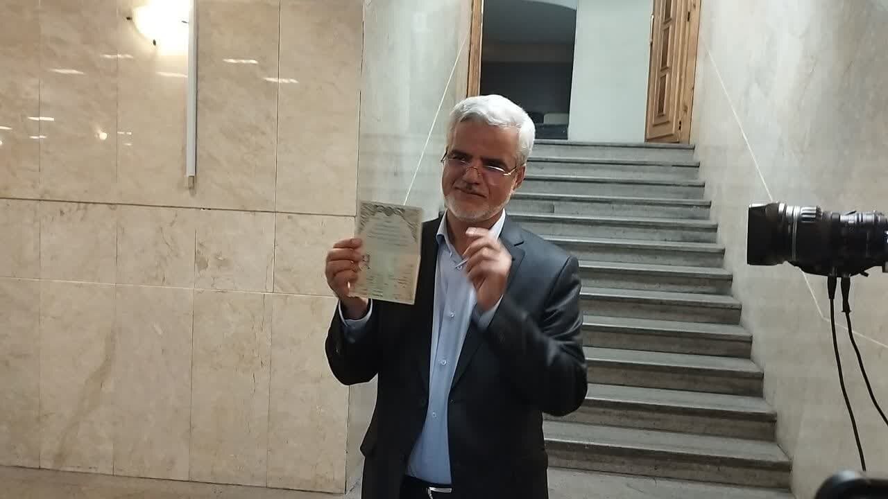 محمود صادقی نامزد انتخابات ریاست‌جمهوری شد