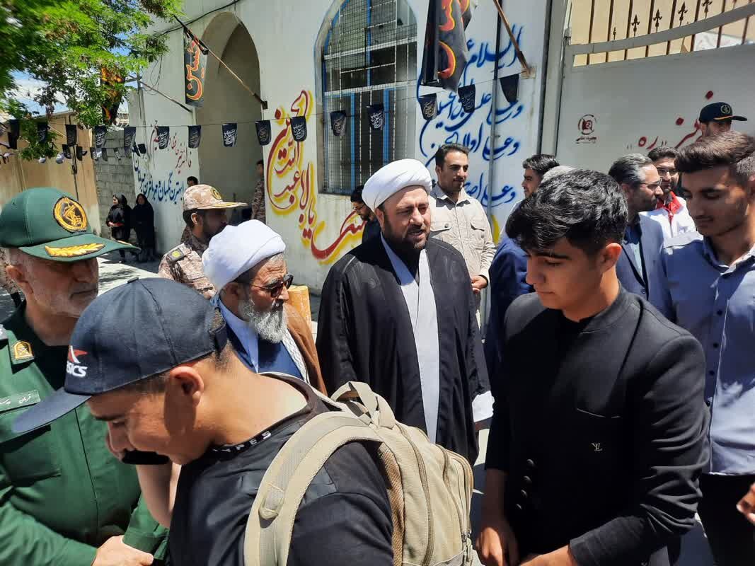 اعزام کاروانهای زیارتی به مرقد امام خمینی(ره) از شهرهای مختلف آذربایجانغربی+ عکس