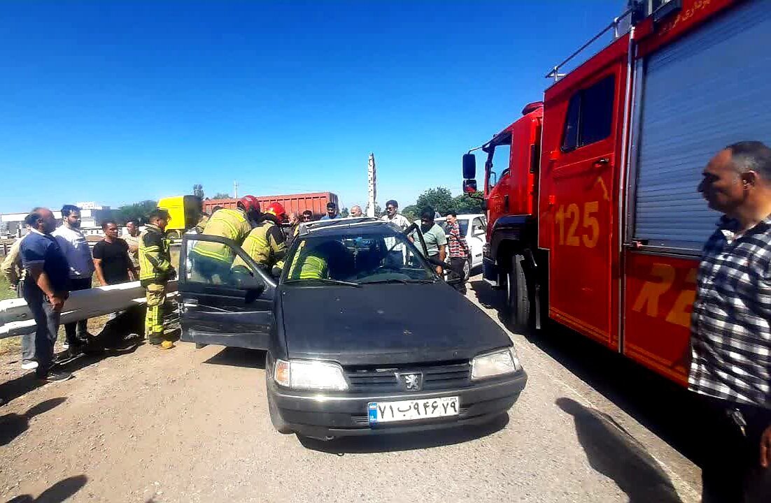 مصدومیت ۷ نفر در تصادف ۲ خودرو در قزوین