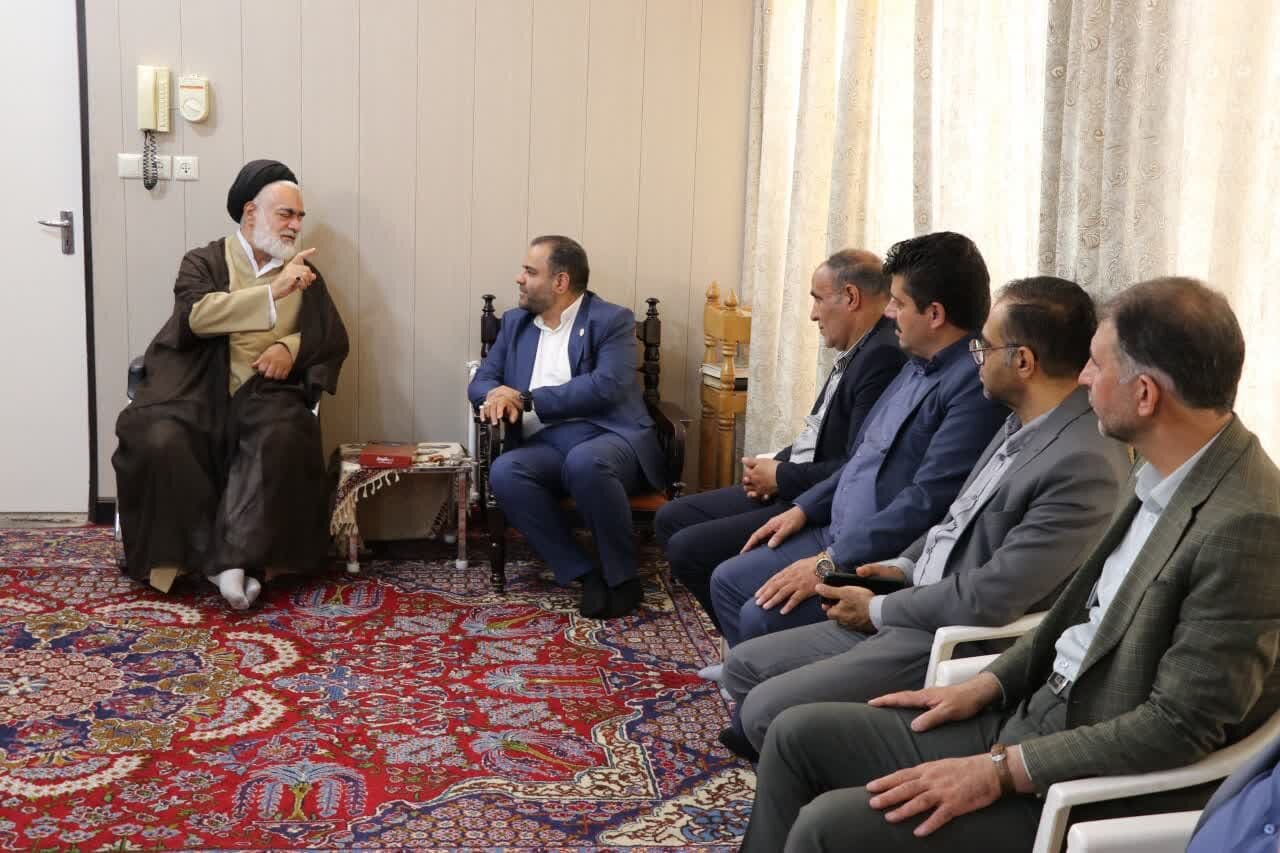 تقدیر آیتالله مهدوی از اجرای طرح ممنوعیت ورود موتورسیکلتها به بازار اصفهان