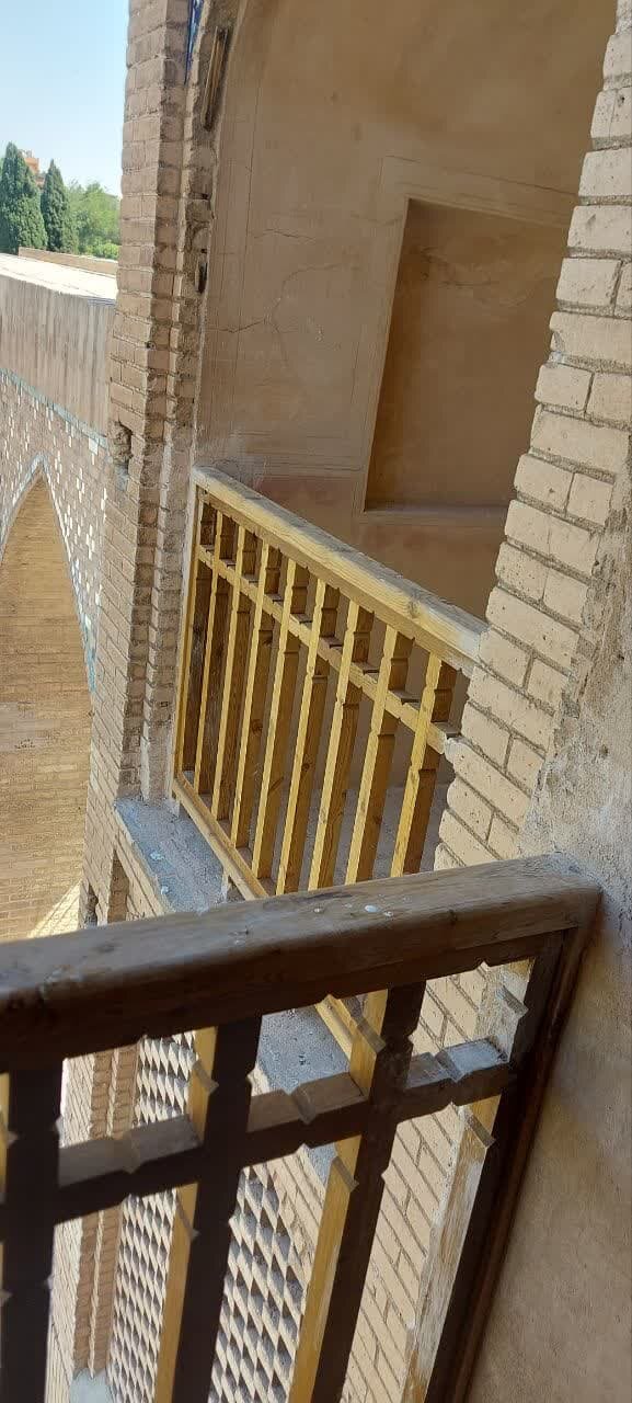 آغاز عملیات ساماندهی و مرمت شاهنشین پل خواجو