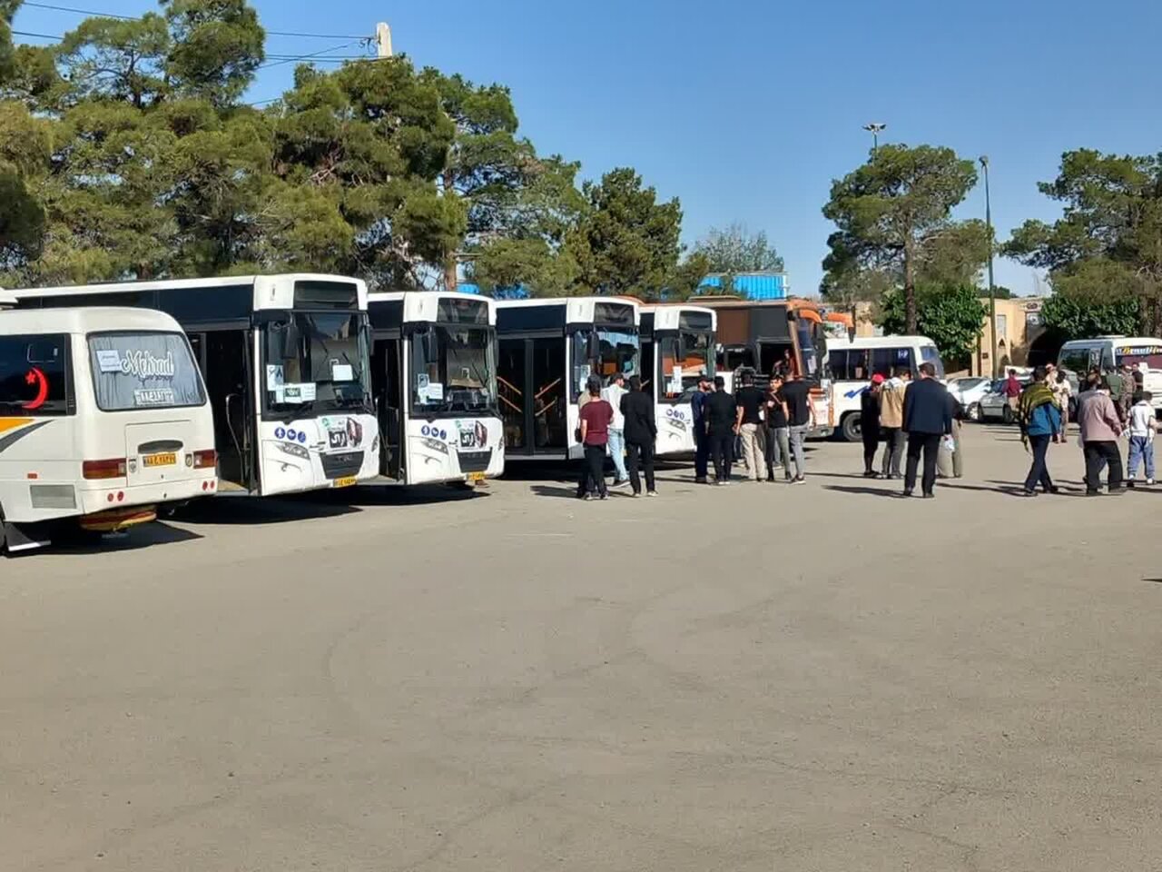 سرویس‌دهی رایگان ۲۰ دستگاه اتوبوس به زائران مراسم سالگرد امام خمینی(ره)