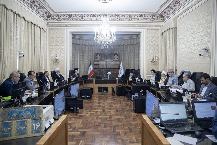 اینجا «قانون» حرف اول را می‌زند