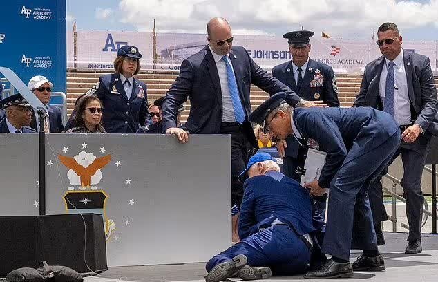 بایدن رد داد!