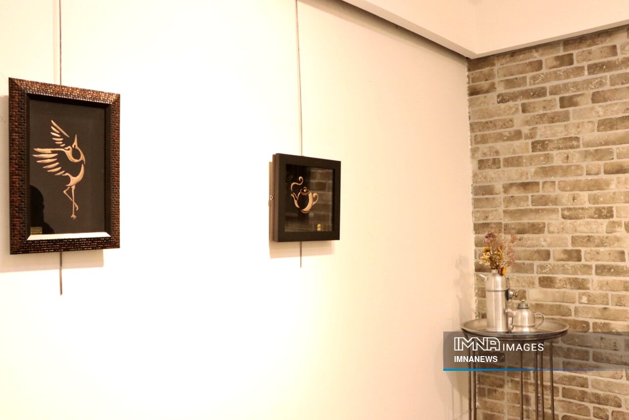 روایت زندگی یک هنرمند؛ ورقهای فلزی مس اینجا جان میگیرند