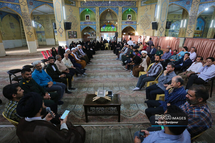 نشست «مدافعان فرهنگی حرم»