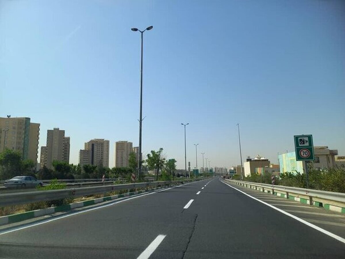 در دولت سیزدهم ۲۱۰ کیلومتر بزرگراه و راه اصلی در فارس احداث شده است
