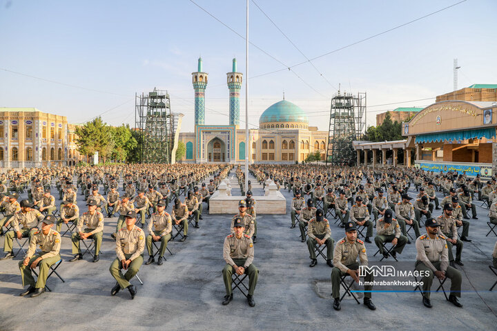 سالروز اعطای نشان فداکاری فرماندهی معظم کل قوا به ارتش