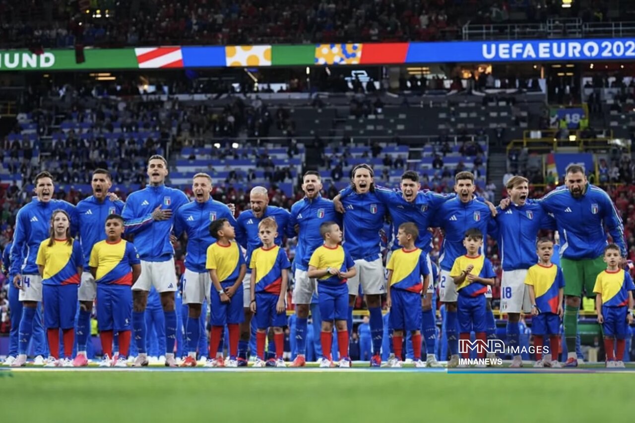 ایتالیایی‌ها نماد میهن‌پرستی و اتحاد / سرود ملی را از اعماق قلب بخوان ای‌لاجوردی!