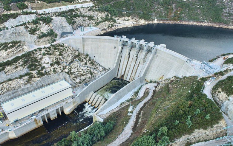 انرژیهای تجدیدپذیر دیگر «جایگزین» نیست