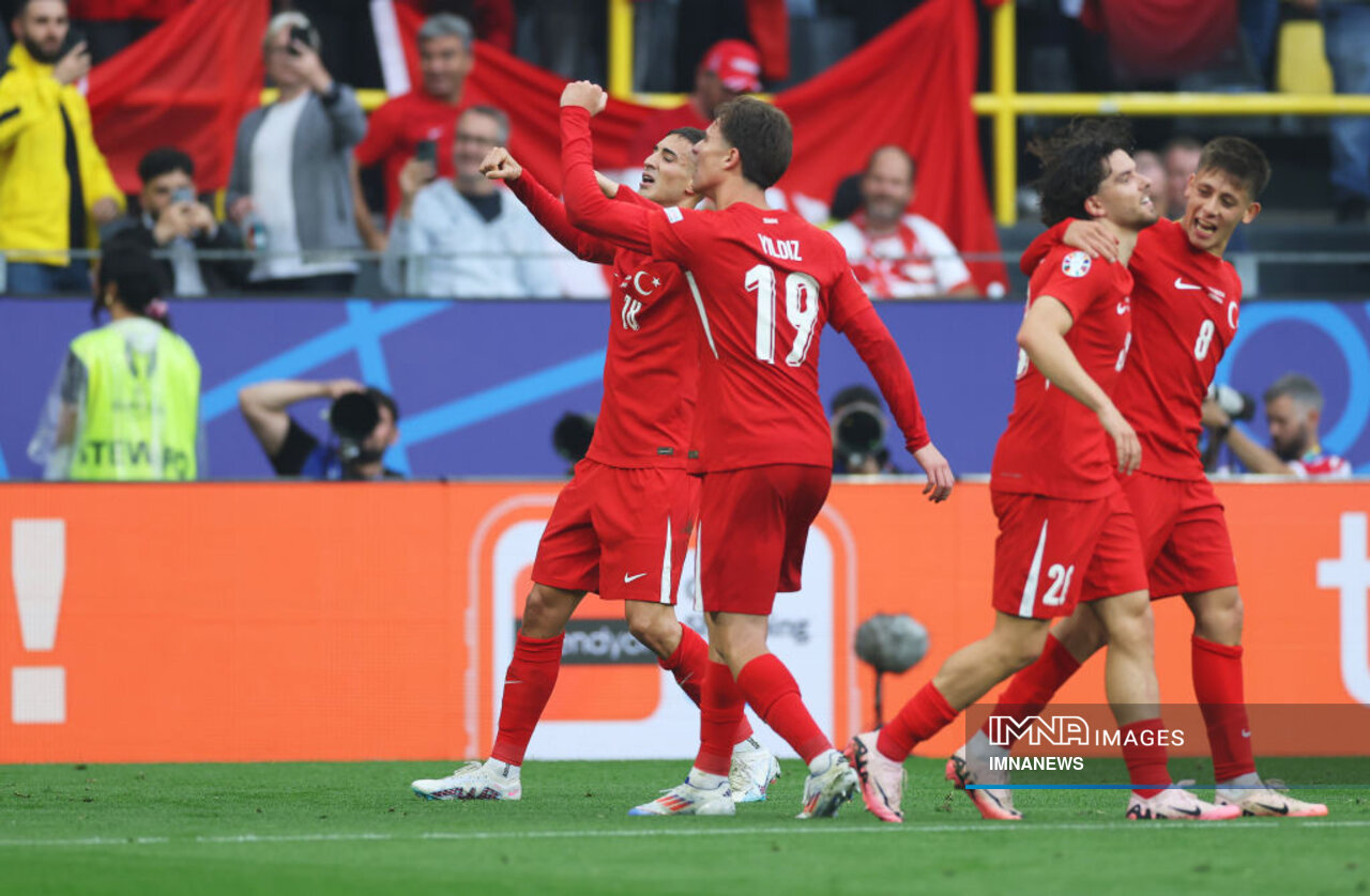 پرتغال به صدر جدول رسید/ شرایط پیچیده در گروه E