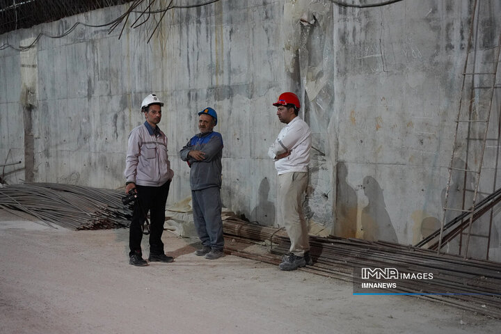 بازدید اعضای انجمن راهنمایان گردشگری استان اصفهان از پروژه خط 2 مترو
