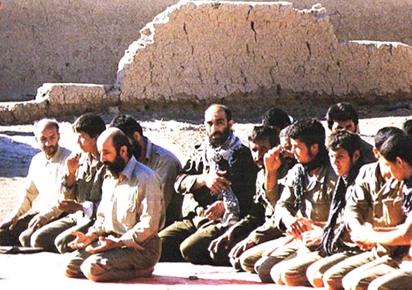 چمران یک رزمنده عارف بود