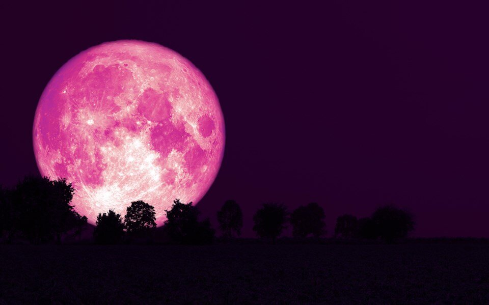 ماه توت‌فرنگی را امشب رصد کنید