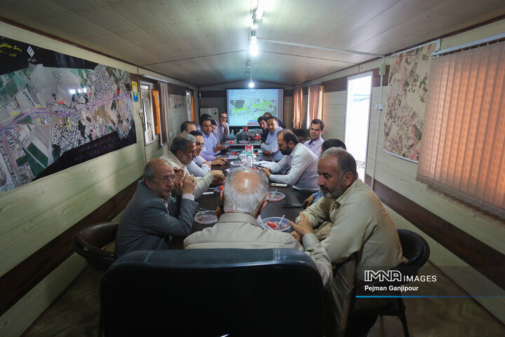 بازدیداعضای کمیسیون عمران شورای شهر از پروژه رینگ چهارم اصفهان