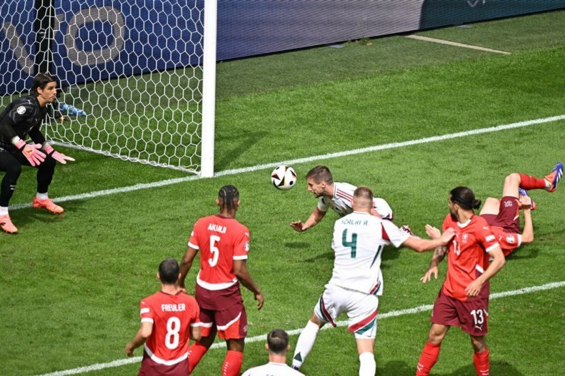 در صف کسب مجوز یک هشتمنهایی