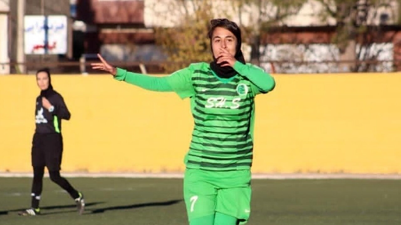 قرارداد بانوان فوتبالی در مقابل قرارداد آقایان هیچ است/ رونالدو بازیکن مورد علاقهام است