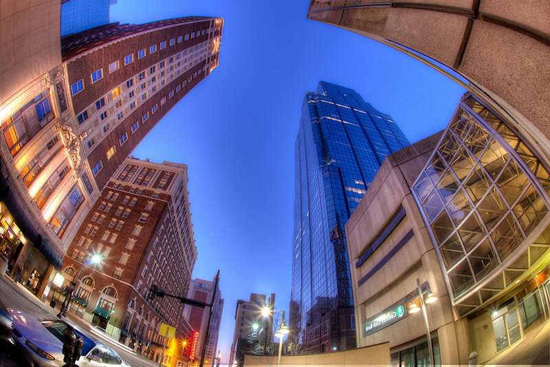 لنز دوربین عکاسی چیست