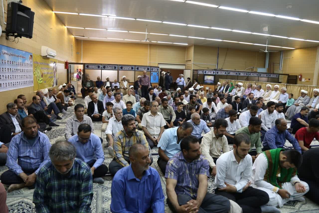 جشن غدیر و عمامهگذاری طلاب در دفتر امام جمعه یزد