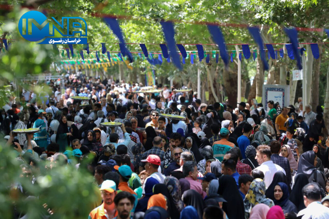 اطعام ۱۱ هزار نفری عید غدیر در مشهد+ تصاویر