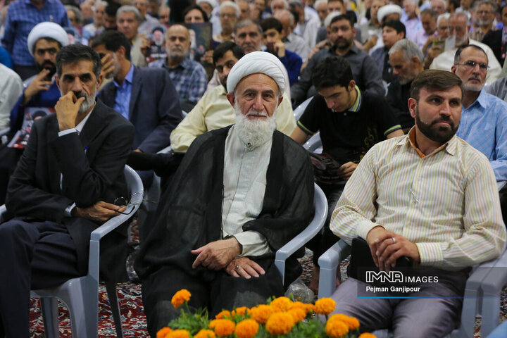 مراسم چهلم شهدای خدمت در اصفهان