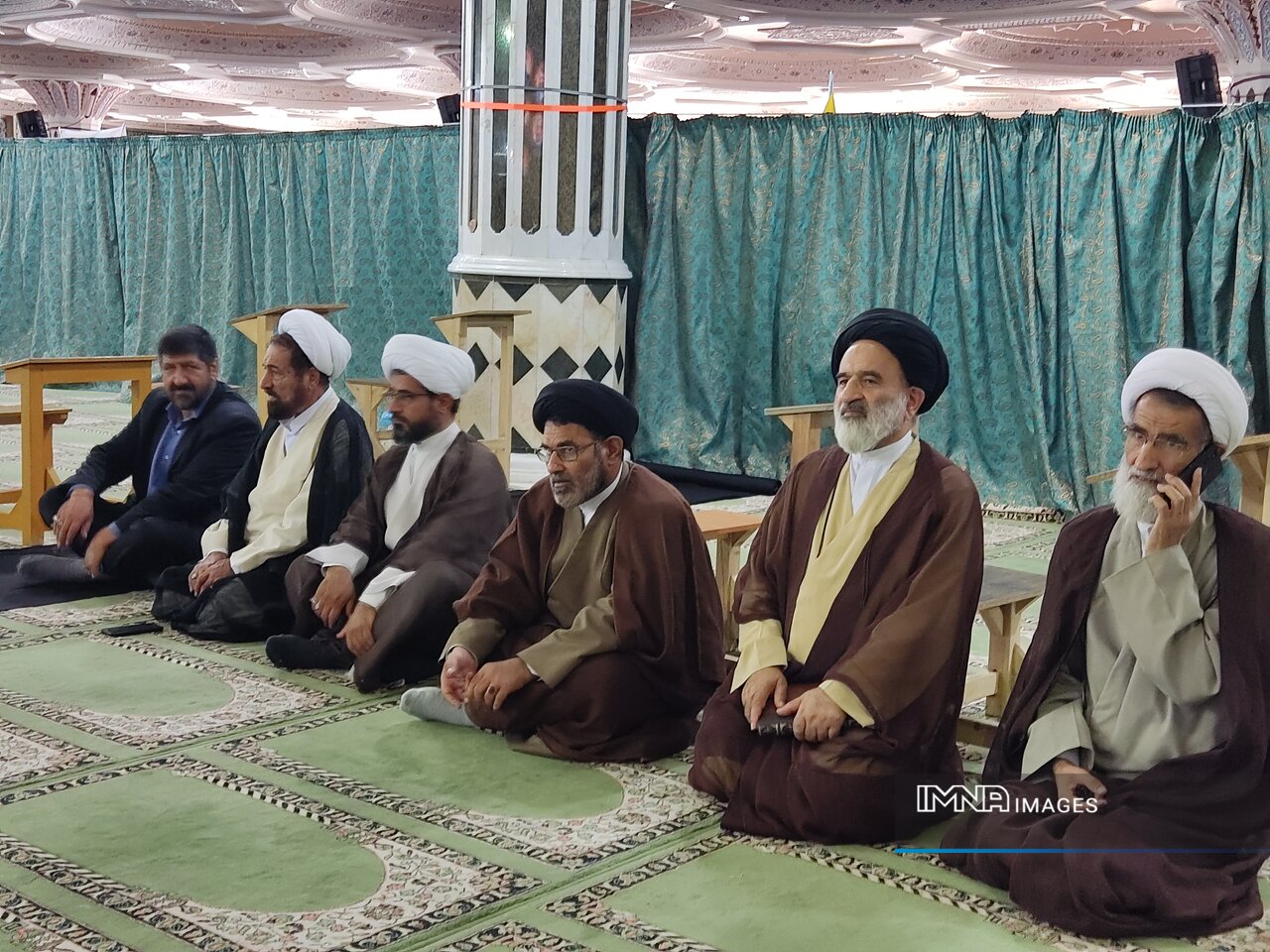 مراسم چهلم شهدا خدمت در شهرکرد برگزار شد+ فیلم و تصاویر