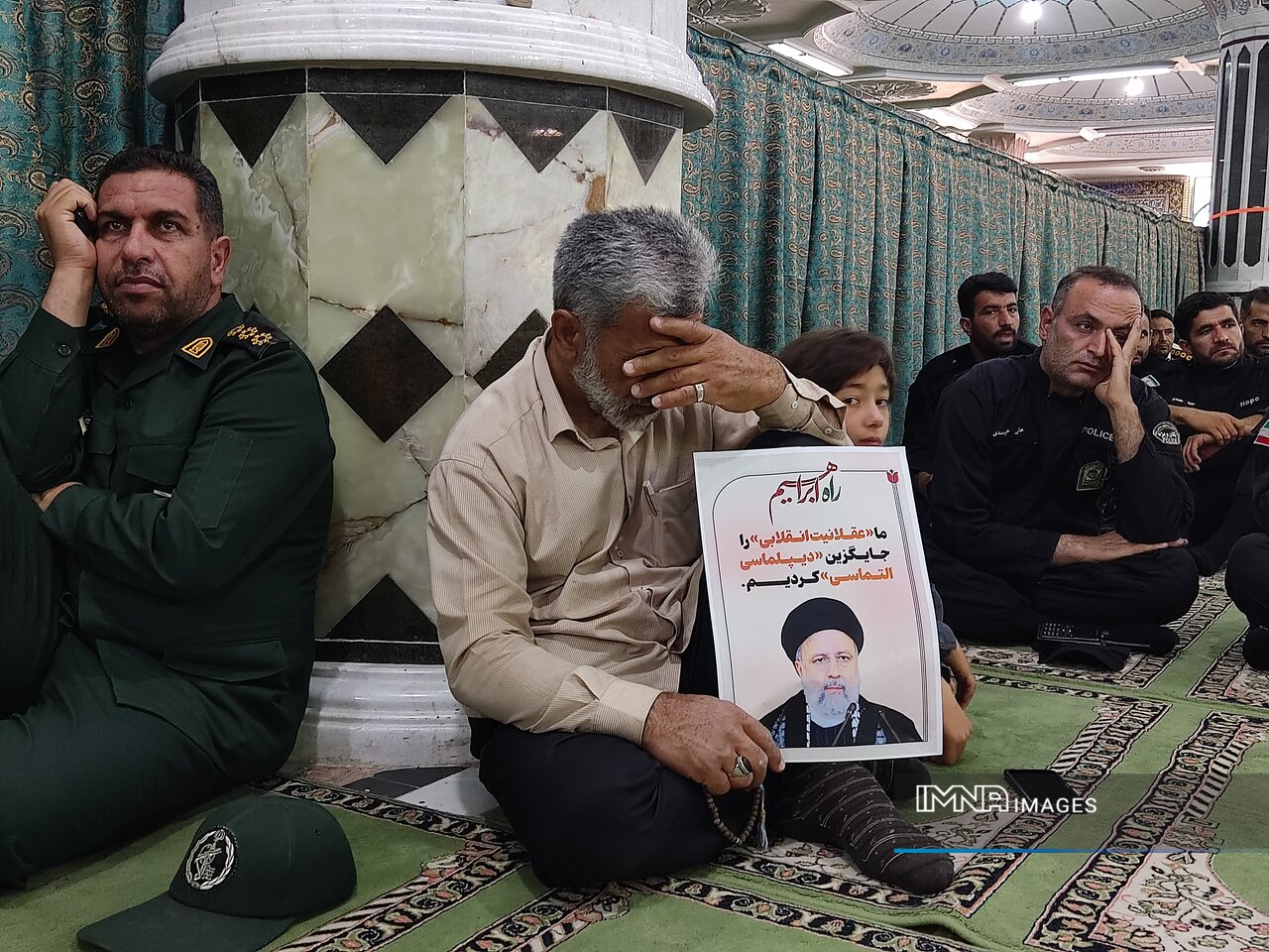 مراسم چهلم شهدا خدمت در شهرکرد برگزار شد+ فیلم و تصاویر