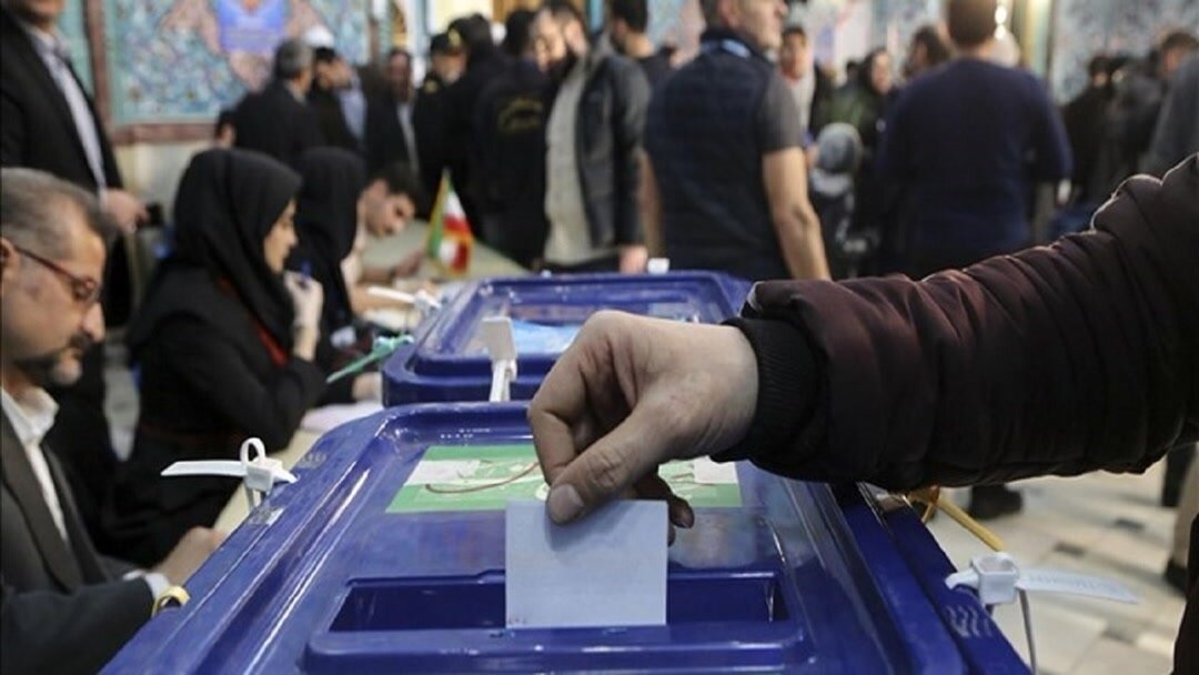 هشتم تیرماه شاهد انتخابات پرشور در خمینی شهر هستیم