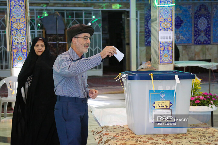 انتخابات ریاست جمهوری در شعبه مسجد نورباران اصفهان