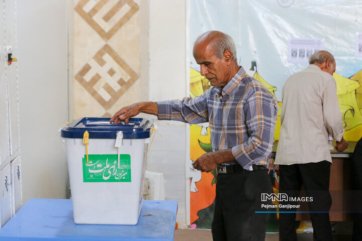 انتخابات ریاست جمهوری در شعبه مصلای امام خمینی(ره) اصفهان